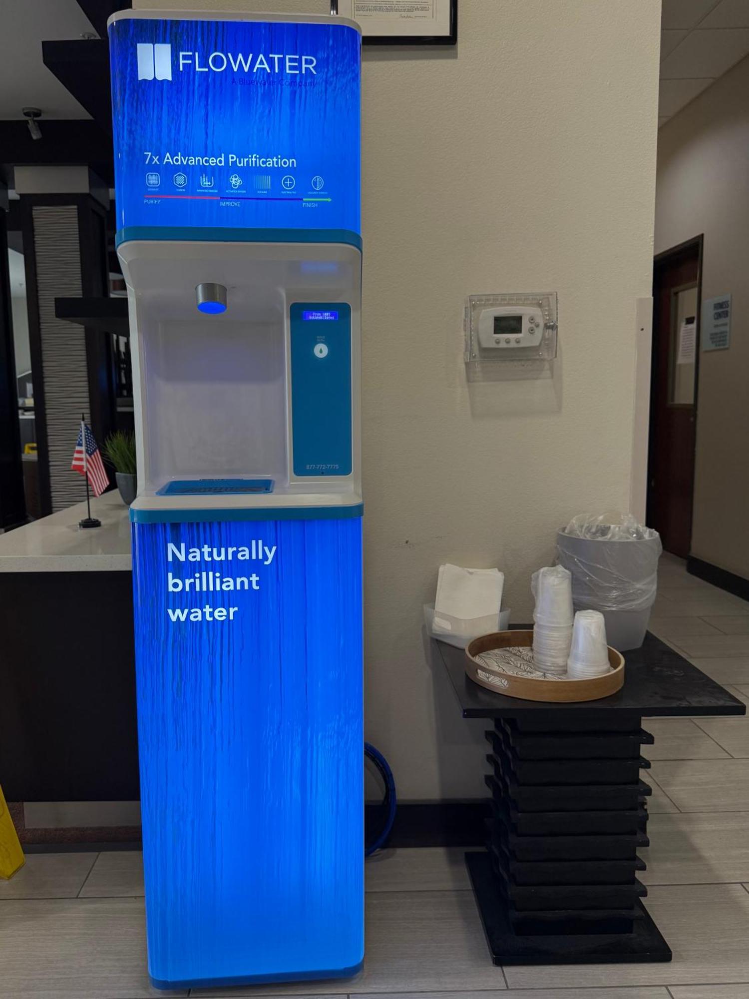 Holiday Inn Express Kenedy By Ihg Екстер'єр фото