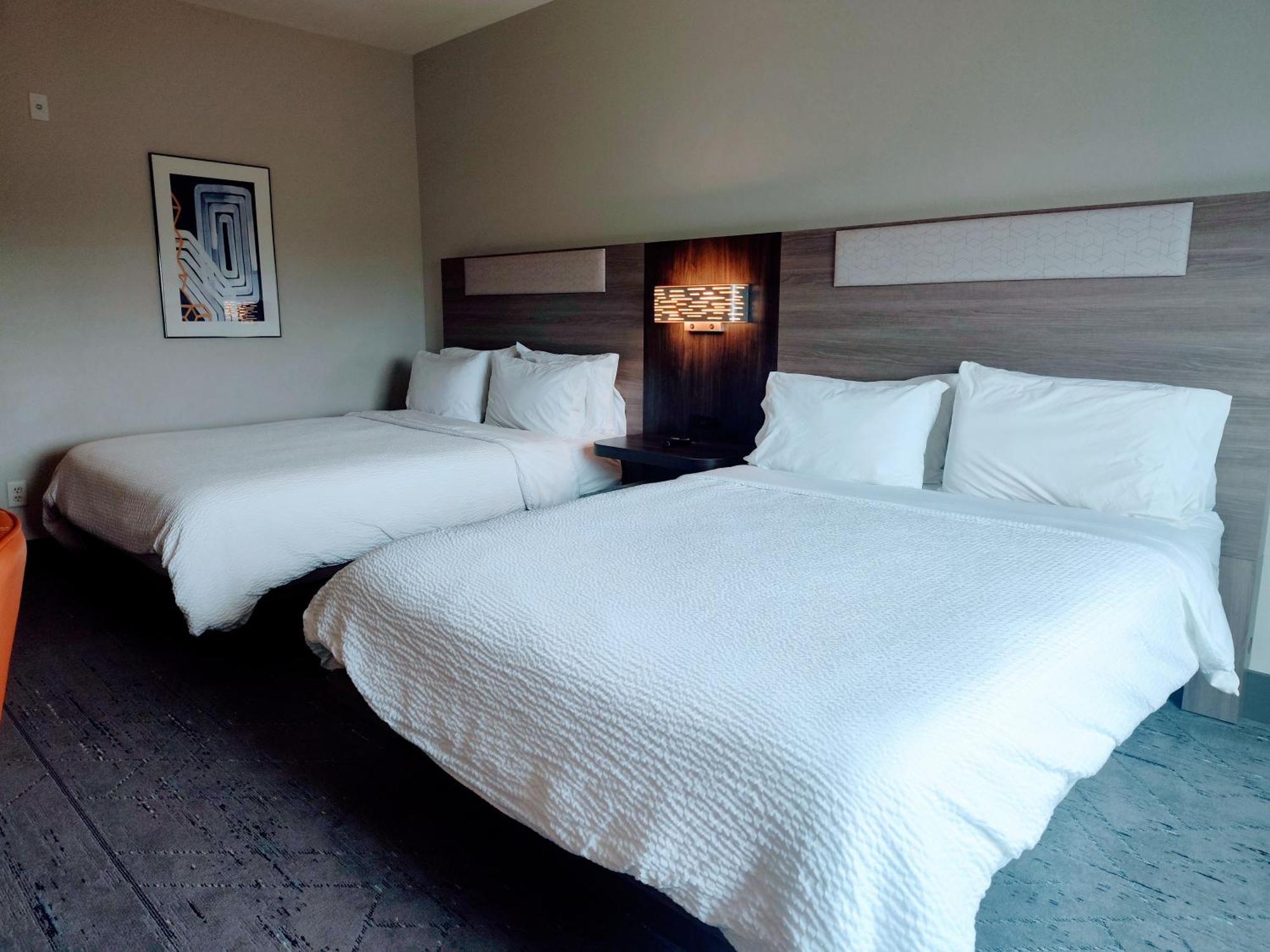 Holiday Inn Express Kenedy By Ihg Екстер'єр фото