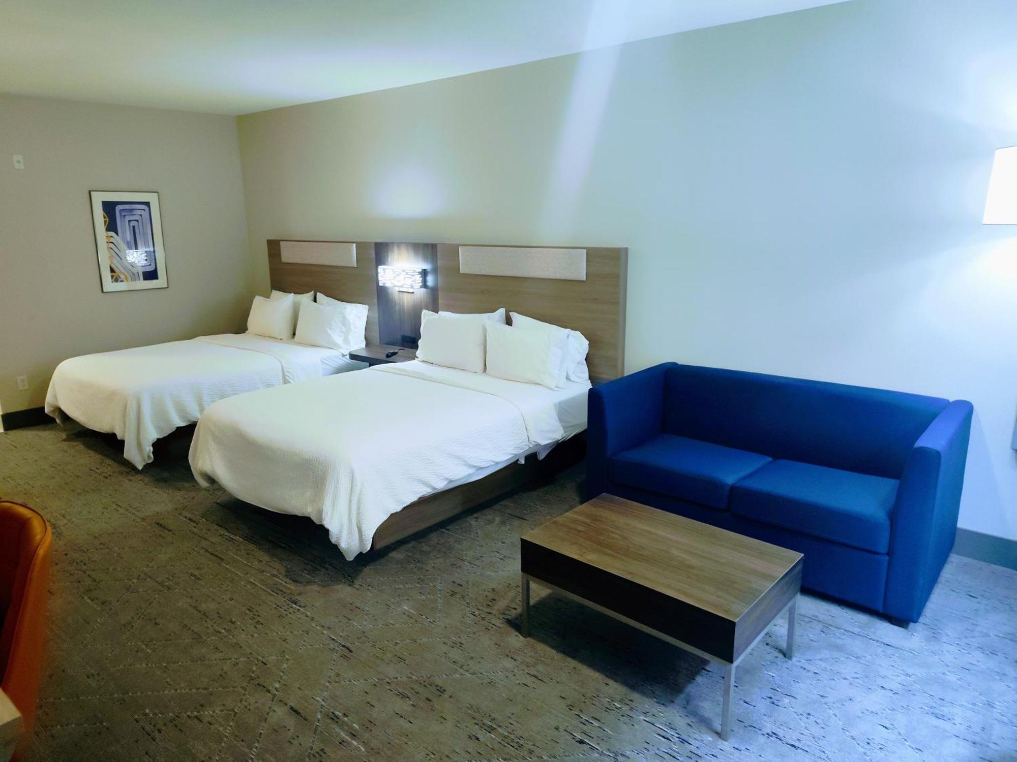 Holiday Inn Express Kenedy By Ihg Екстер'єр фото