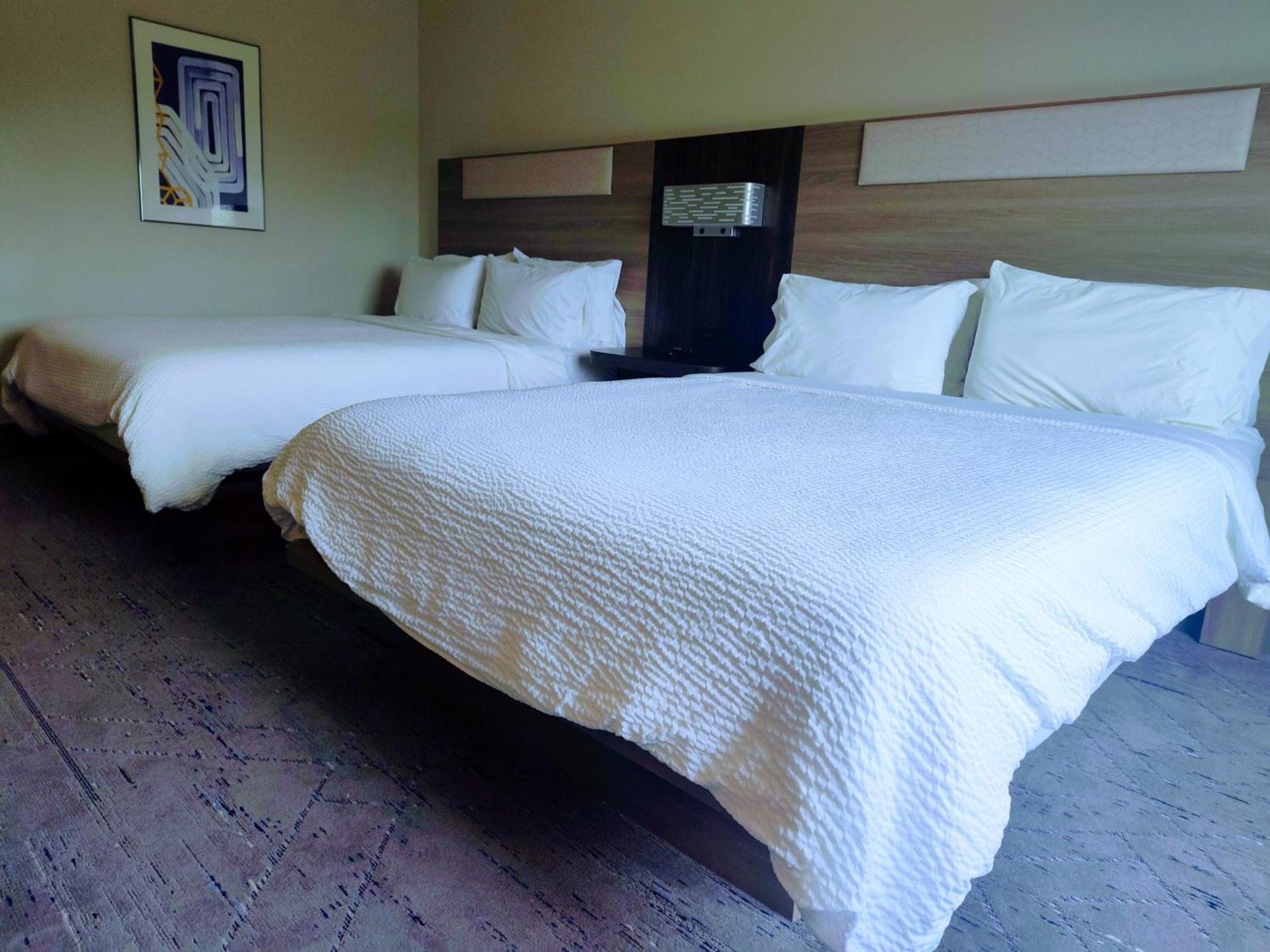 Holiday Inn Express Kenedy By Ihg Екстер'єр фото